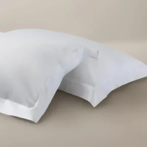 Sateen pillowcases in oxford style