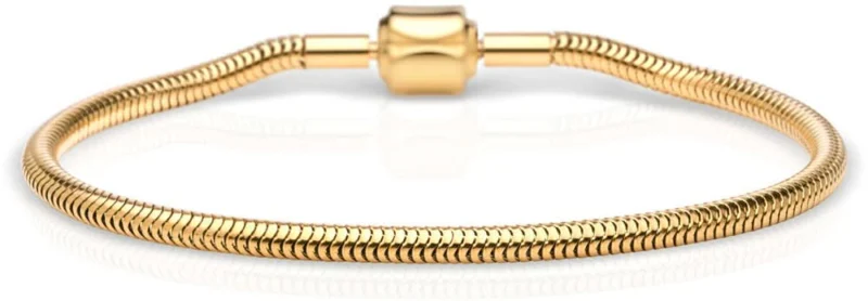 Metallarmband mit feinem Gliedergeflecht und goldfarbenem Verschluss