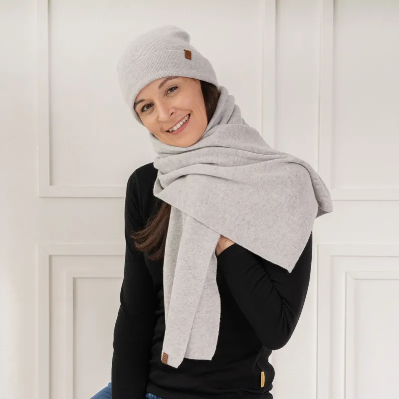 Women's Knit Beanie & Scarf Merino & Cashmere 2-Piece Set