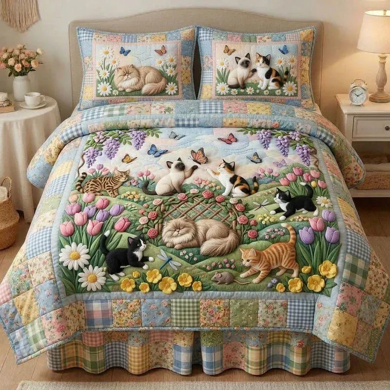 Cottagecore Tulip Paws Bamboo Quilt Bedding Set