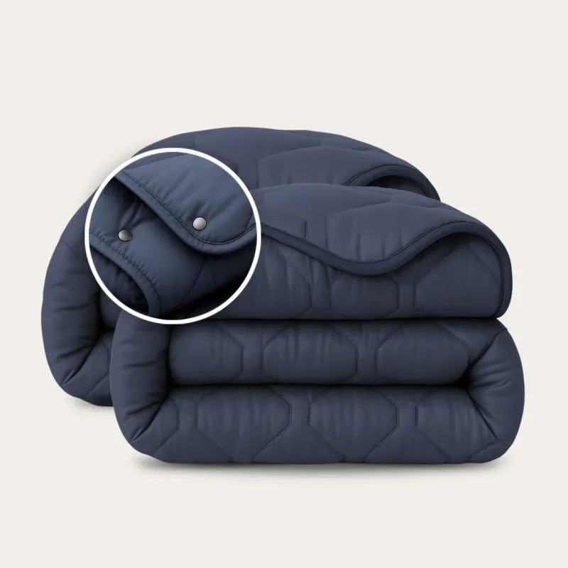 HappyBed 4-seizoenen dekbed in glanzend donkerblauw, instelbaar en allergievriendelijk
